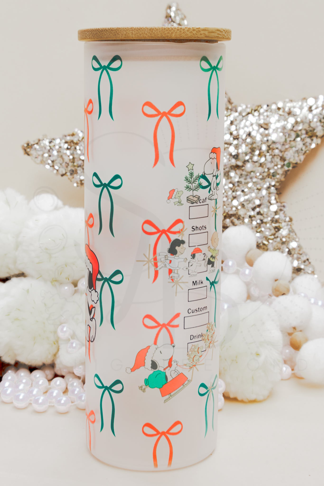 Peanuts Holiday Cheer: Frosted Glass Tumbler